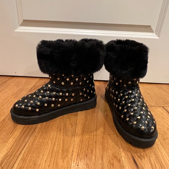 Black, jeweled boots - Picture 2 of 4